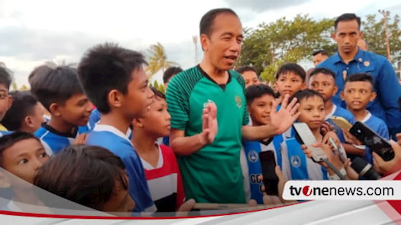 Presiden Main Bola di Gorontalo, Mentan Amran Cetak Dua Gol, Jokowi: Amran Pemain Bola Makassar