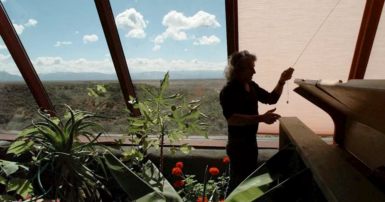 An off-the-grid community in New Mexico offers insight into sustainable building