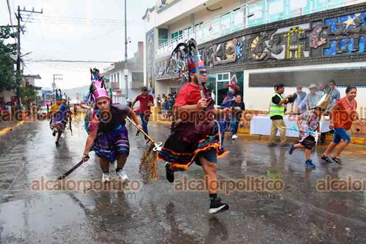 Se desarrolló bajo lluvia tradicional “Carrera de Judíos”, en Tihuatlán