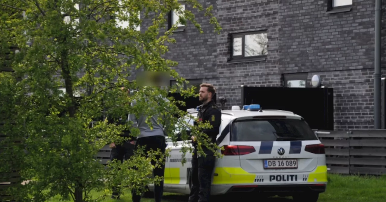 Politiet rykker ud til alarmopkald: Beboer gør rystende fund i parkeret bil