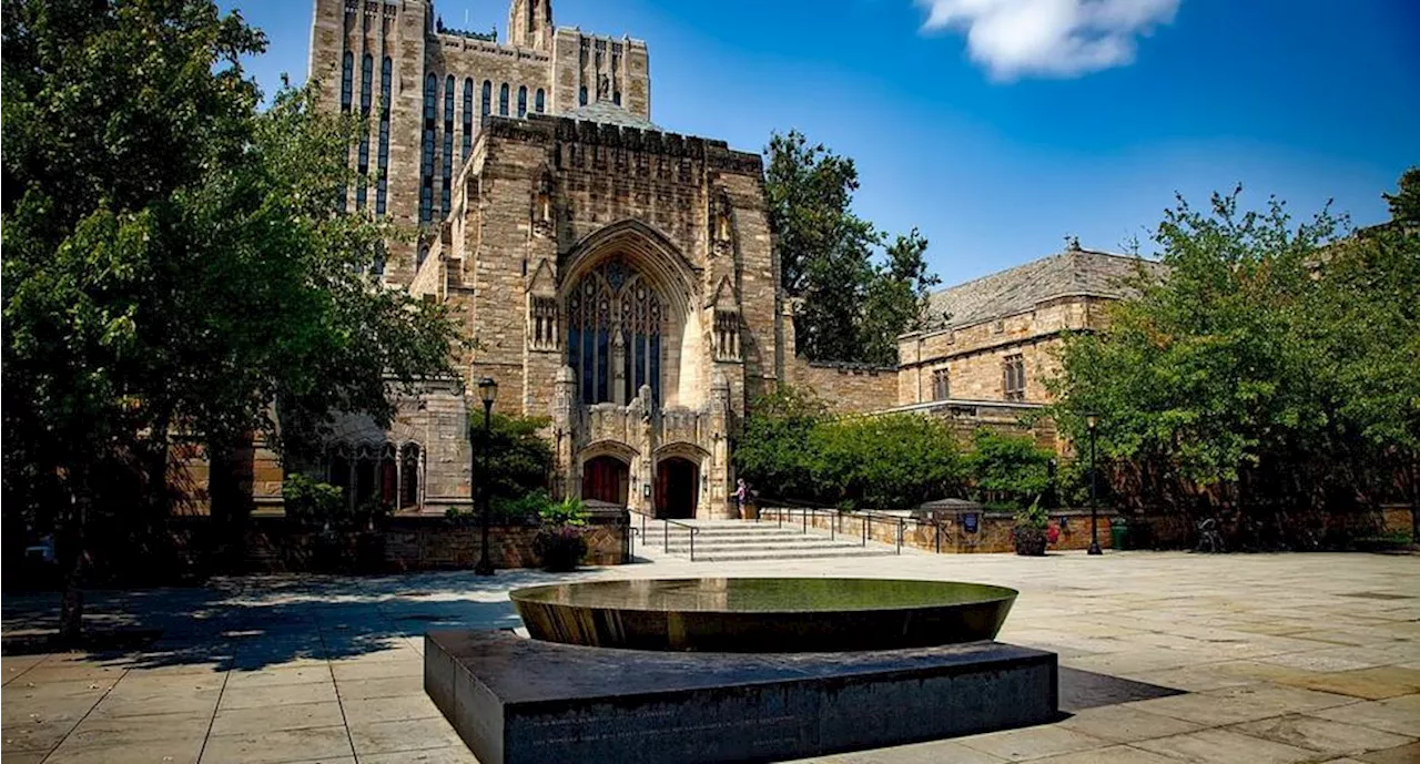 Detienen a estudiantes de la Universidad de Yale que protestaban a favor de Gaza