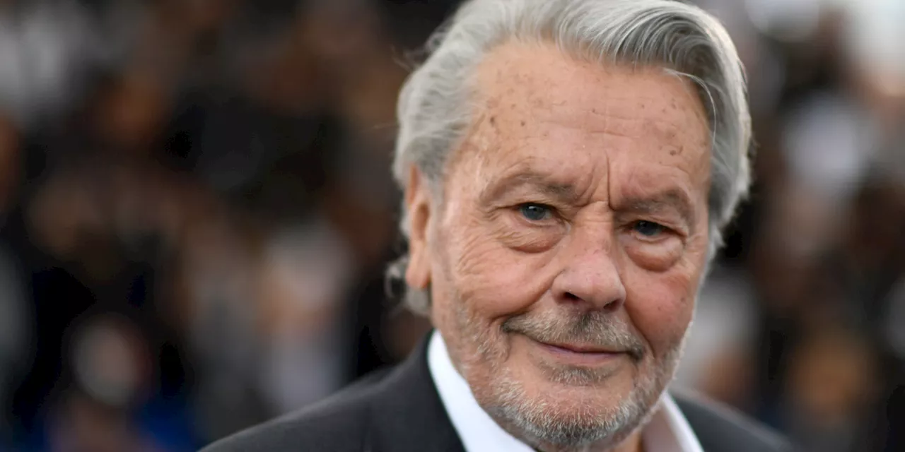 Alain Delon barbu et amaigri : Anouchka partage une nouvelle photo de son père et fait passer un message