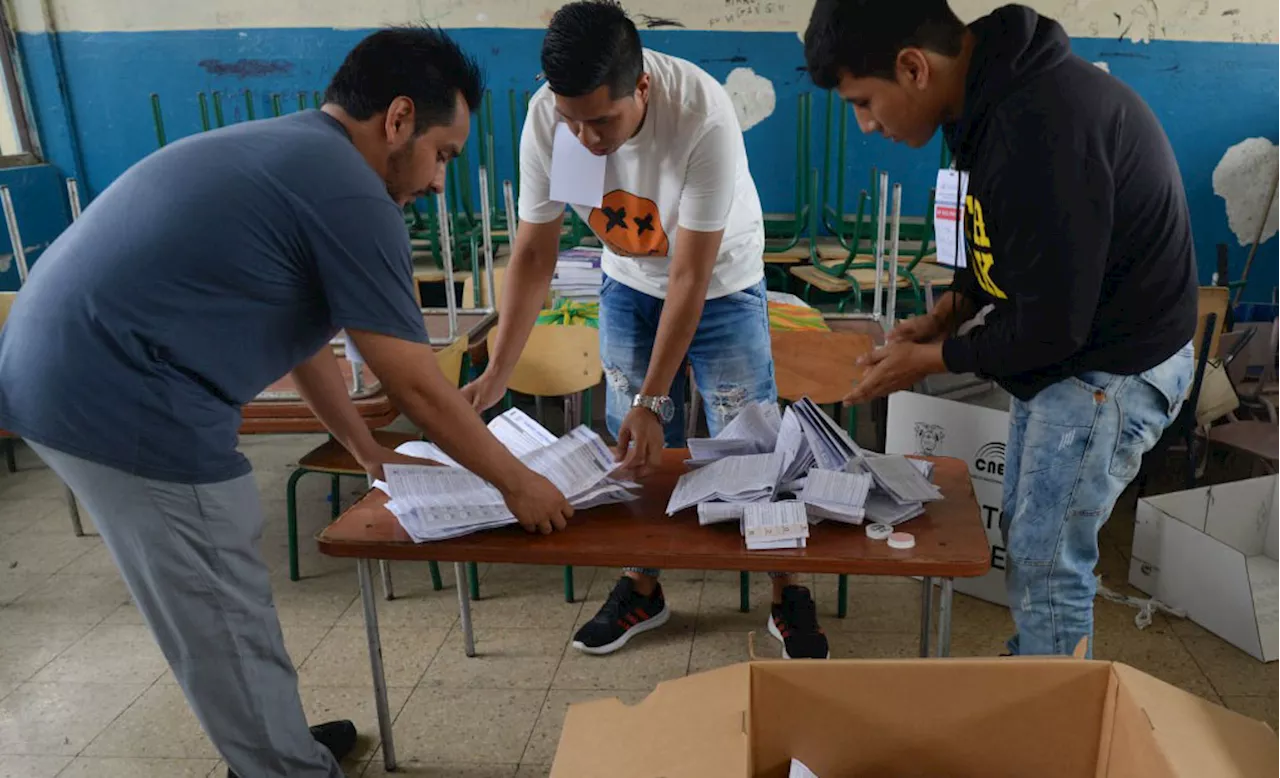 Ecuador approves extradition, anti-gang measures