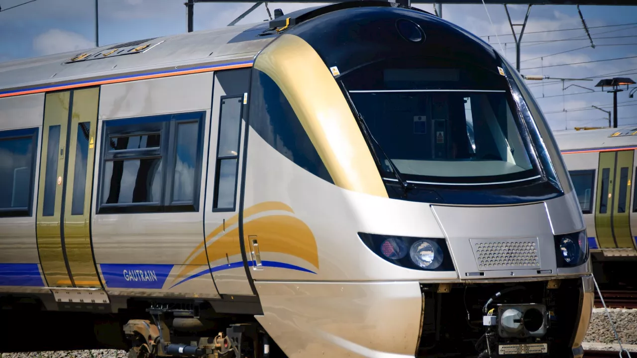 Passengers stuck for hours as Gautrain loses power