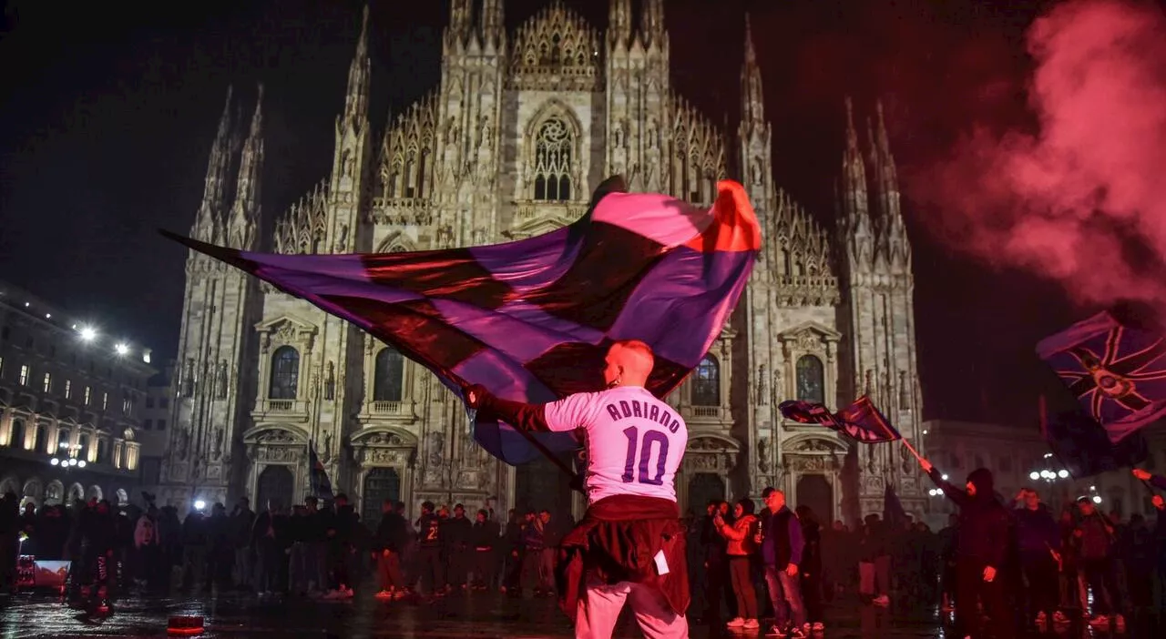 Scudetto Inter, la festa dei tifosi in città: piene Piazza Duomo e le vie del centro tra cori e sfottò