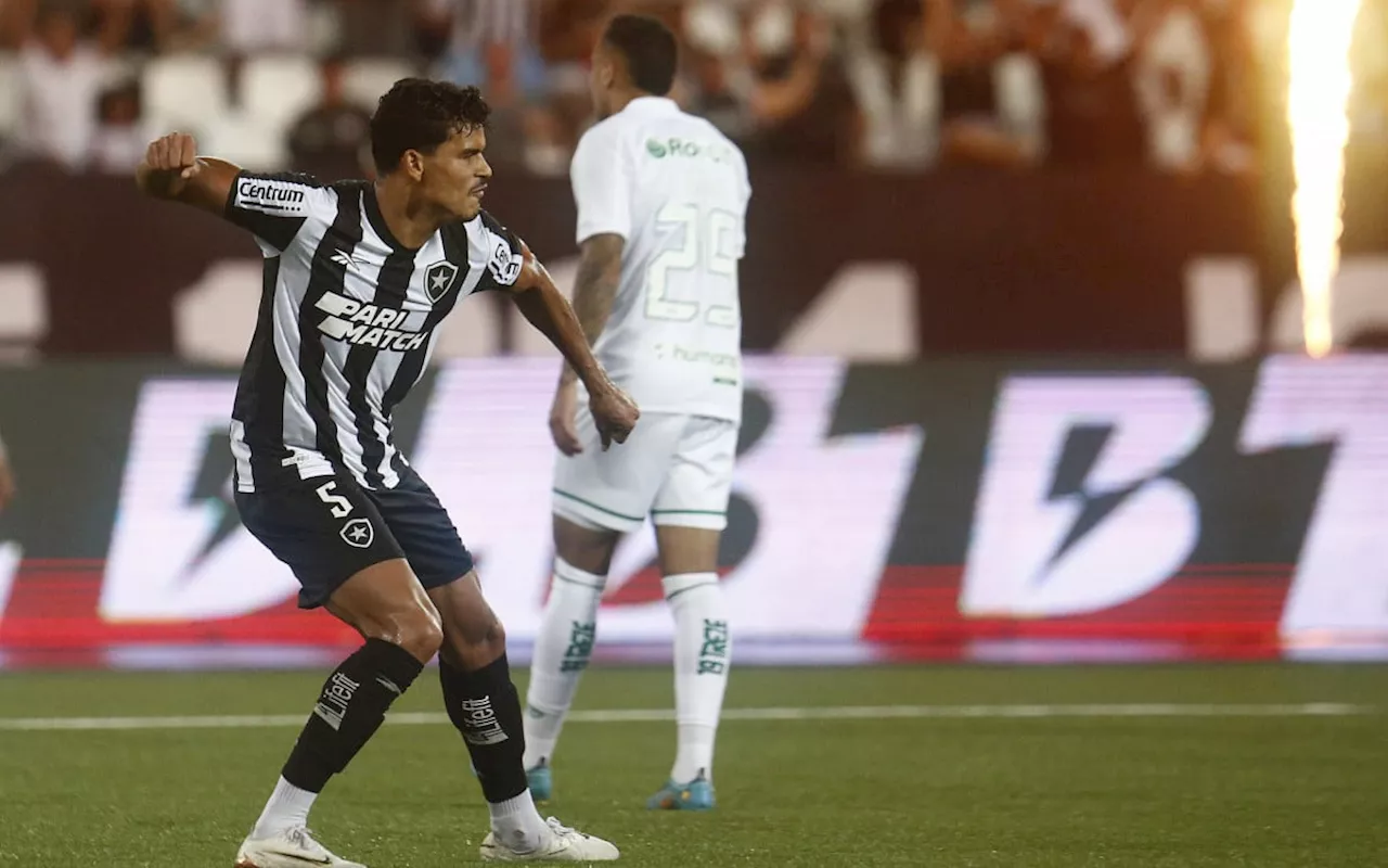 Danilo Barbosa exalta elenco e avalia novo estilo de jogo do Botafogo