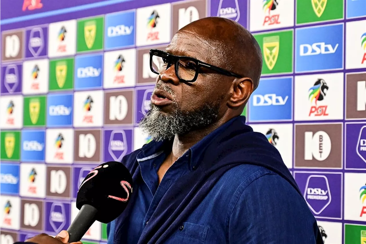 Komphela likens PSL striker to Didier Drogba