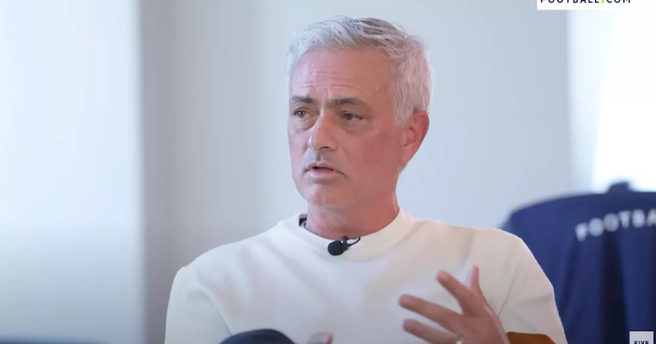 Jose Mourinho takes swipe at current members of Man United's dressing room