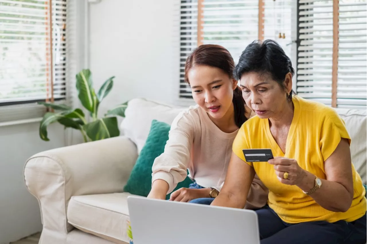 5 questions to ask when helping an older parent with money