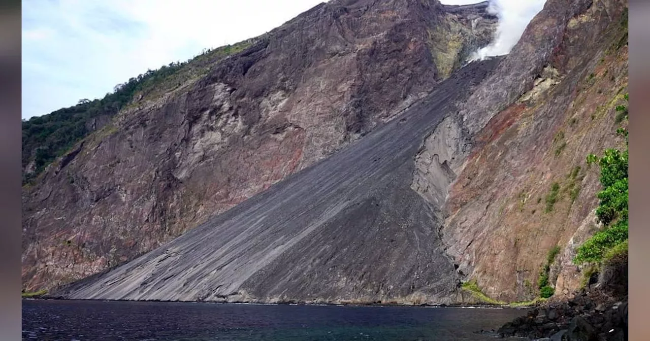 Meletus Setiap 20 Menit Sekali, Intip Fakta Menarik Gunung Api Laut Batutara di NTT