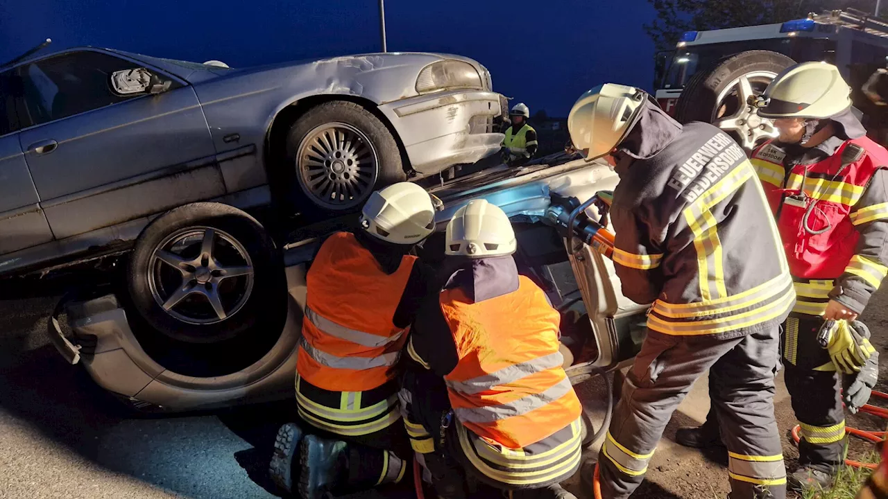 Feuerwehren übten über Bezirksgrenzen hinweg