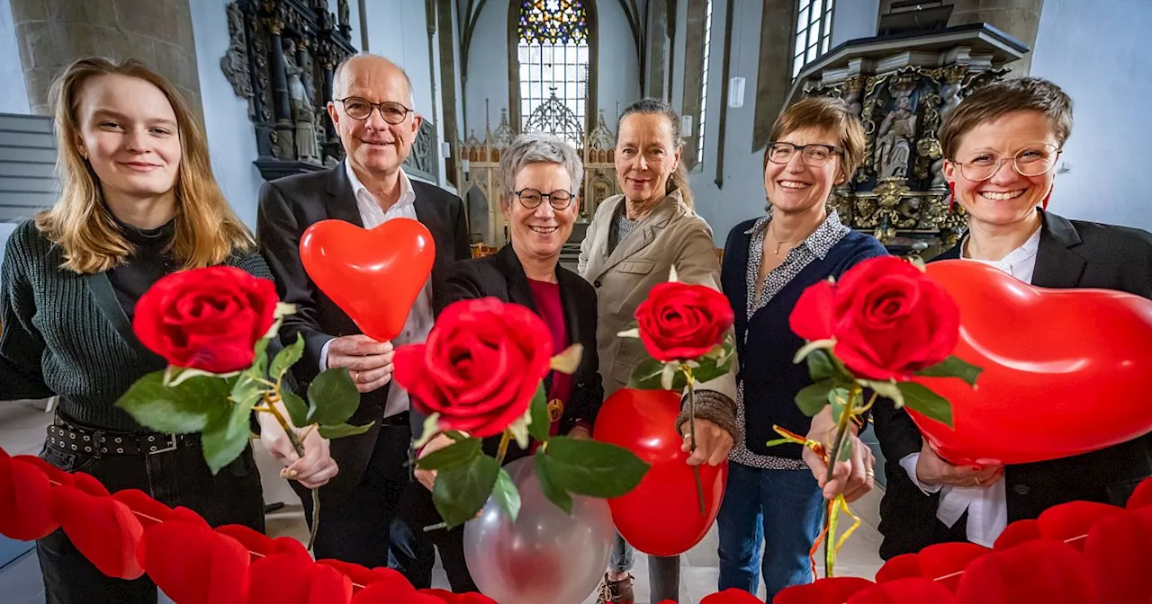 Hochzeit bei den Nachtansichten: Bielefelder Kirche bietet spontane Trauungen an