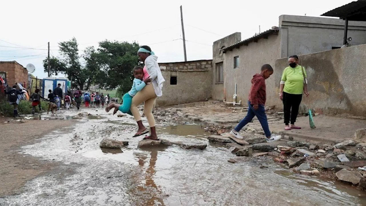 Residents in Jan Kempdorp endure sewage flow in their homes - SABC News - Breaking news, special reports,