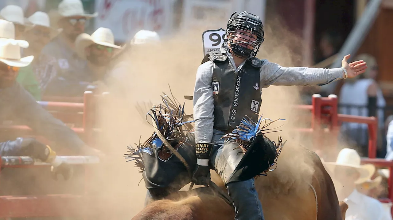 Bull Rider Dominates San Angelo CINCH Chute Out