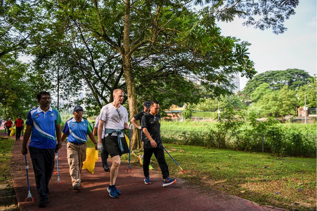 Plogging has positive impact on environmental sustainability, says Nik Nazmi