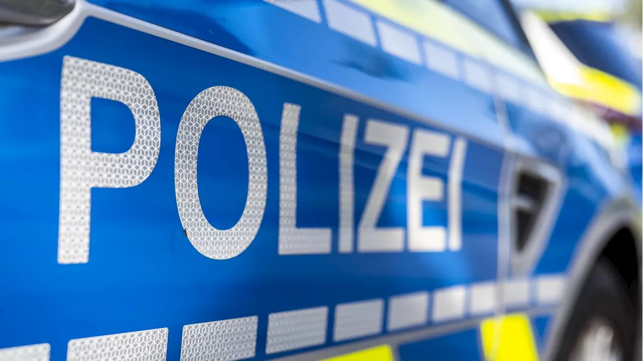 Massenschlägerei : Schüler und Lehrerin bei Auseinandersetzung vor Cottbusser Schule verletzt