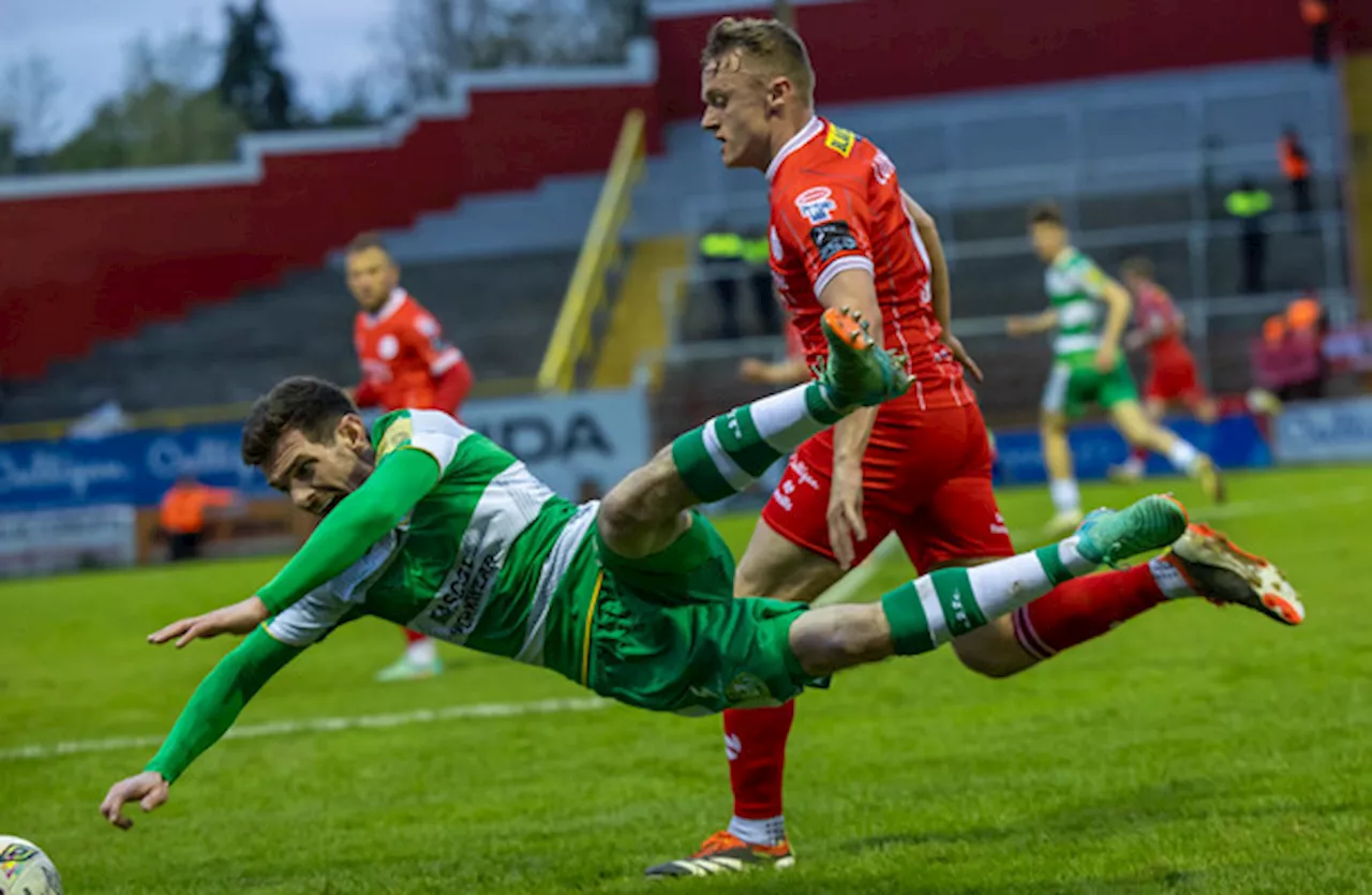 10-man Shelbourne stand firm against Rovers in goalless draw