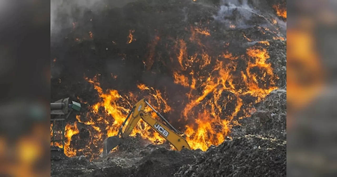 Ghazipur Landfill fire: चुनावी मौसम में दिल्ली में फैला राजनैतिक कूड़ा, कूड़े का पहाड़ दे रहा कुतुबमीनार को टक्कर