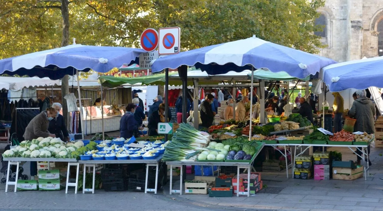 Ce marché à 1h de Clermont-Ferrand est l'un des plus beaux de France