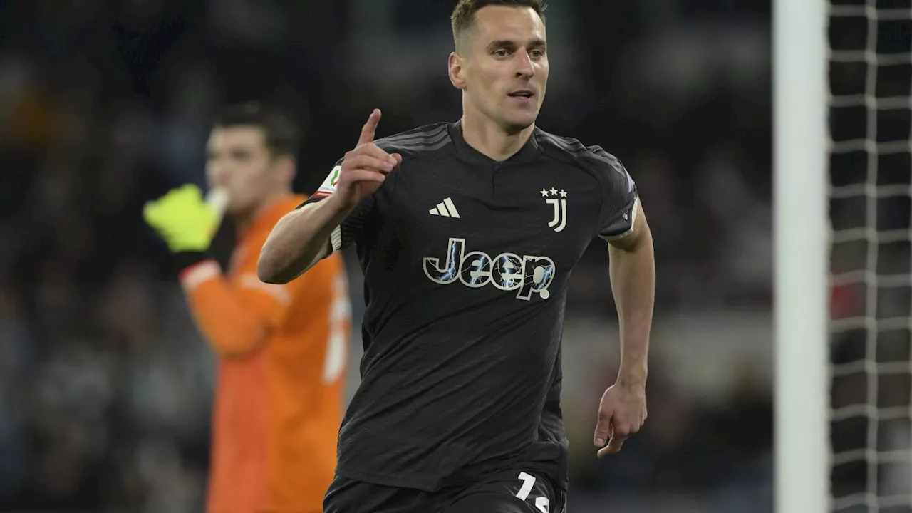 Juventus requires a late goal to beat Lazio 3-2 on aggregate and reach the Italian Cup final