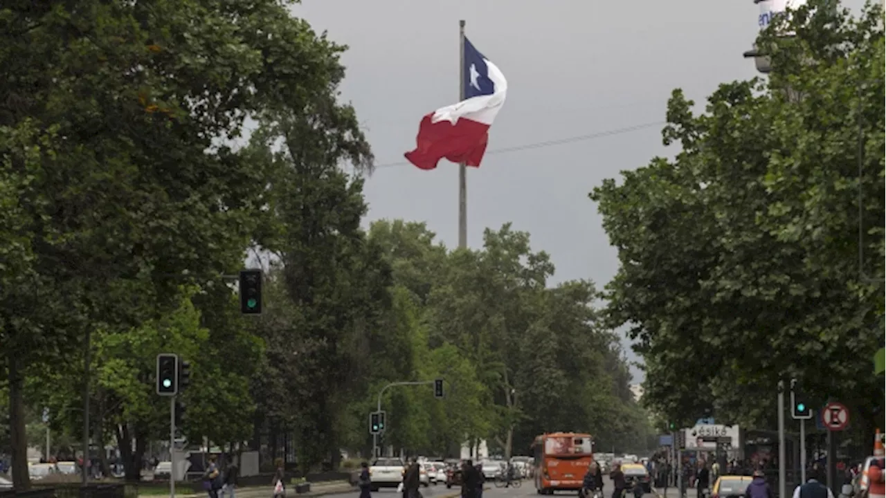 Chile State-Run Lender Hires Banks for Potential AT1 Dollar Bond Sale