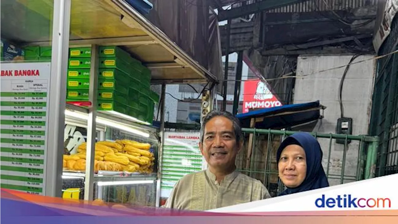 Kisah Sukses Penjual Martabak Bisa Naik Haji dan Sekolahkan 3 Anak hingga Sarjana