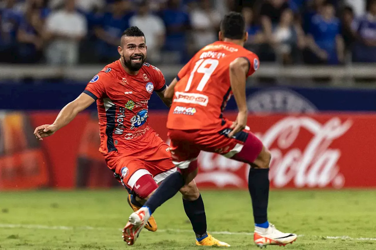 Alianza FC busca un triunfo para seguir con vida en la Copa Sudamericana