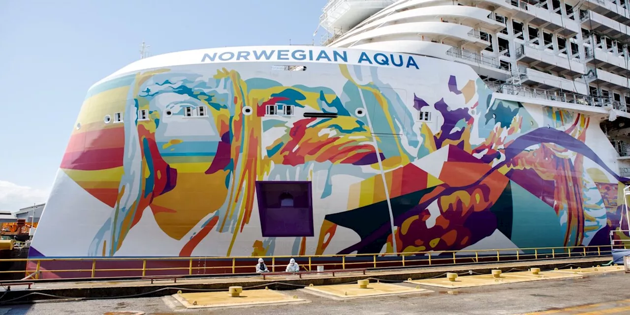 Norwegian Aqua verlässt Werft-Dock in Italien