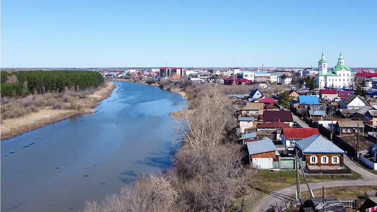 Уровень воды в реке в тюменском Ишиме за сутки снизился на 11 см