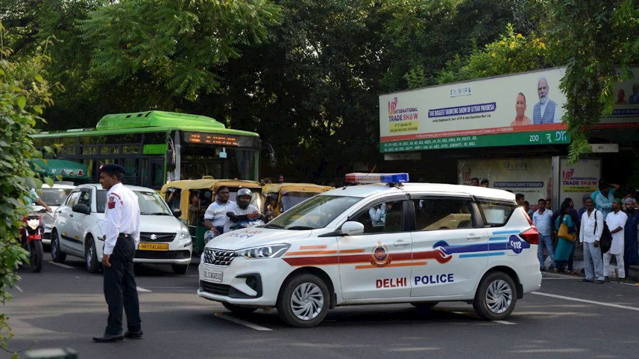 Delhi: हनुमान जन्मोत्सव को लेकर पुलिस अलर्ट, जहांगीरपुरी में सिर्फ 200 मीटर तक निकाल सकेंगे शोभा यात्रा