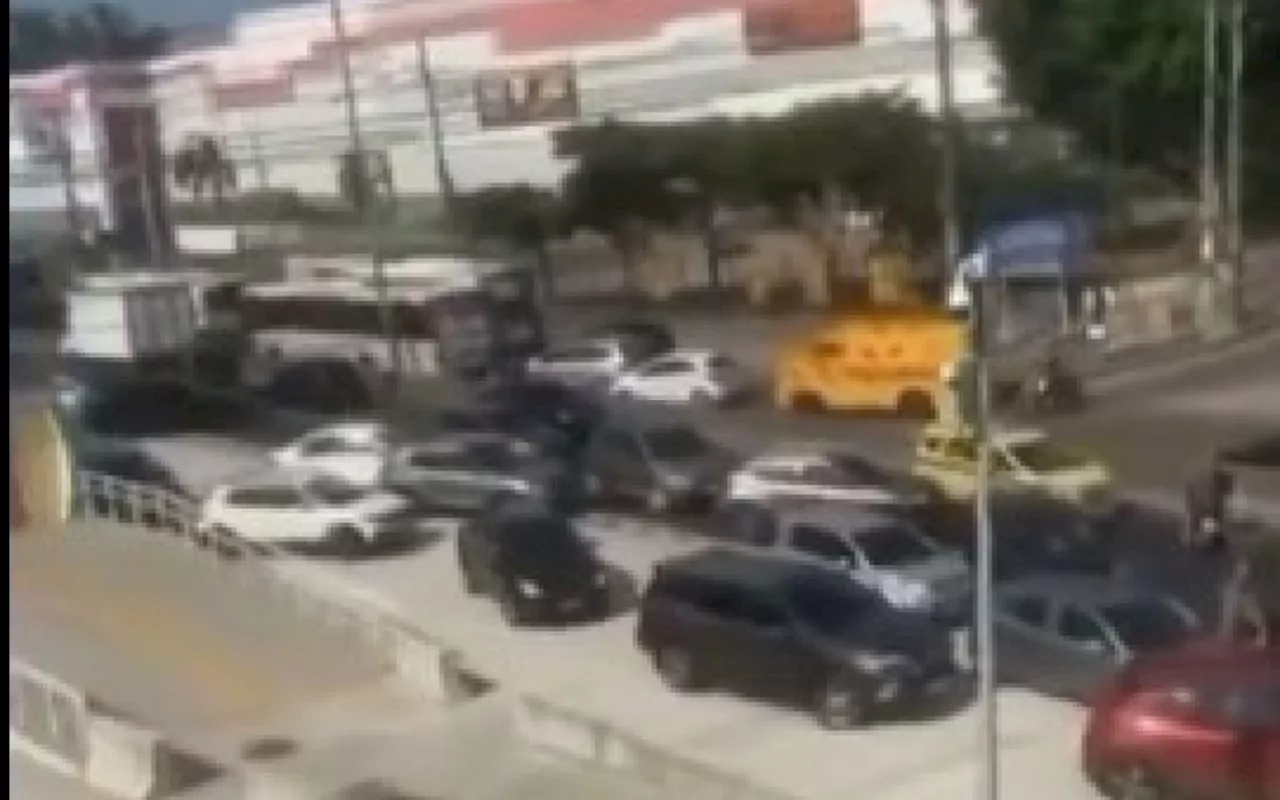 Arrastão assusta motoristas na Avenida Brasil, em Coelho Neto