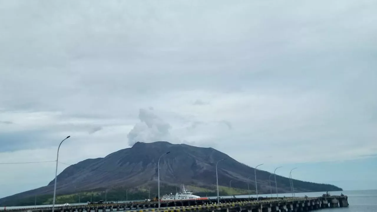 Kondisi Terkini Gunung Ruang di Sitaro Sulut, Hindari Paparan Abu Vulkanik