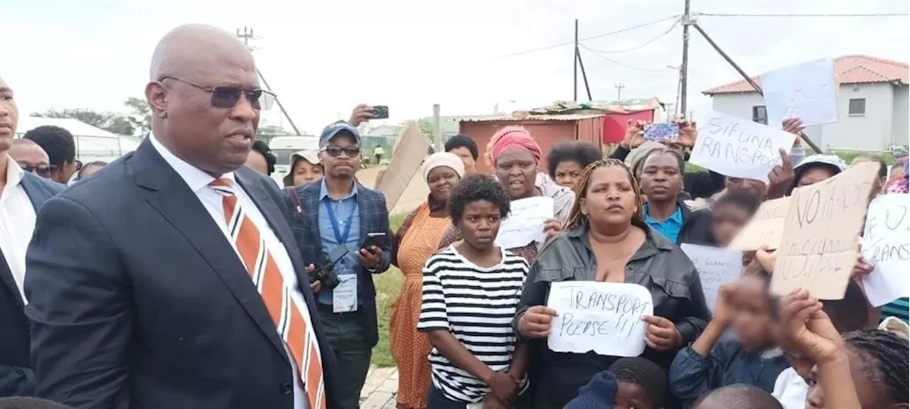 'No transport, no vote’: Residents disrupt Eastern Cape premier's programme to voice concerns