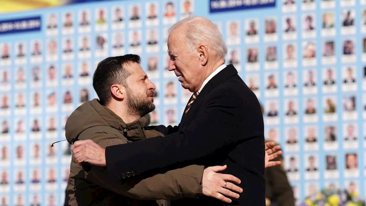 Telepon Zelensky, Biden Janji Kirim Bantuan Militer Secepatnya