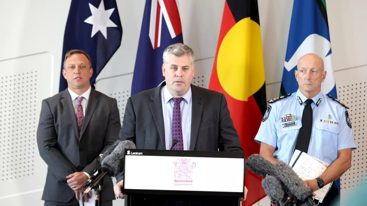 Miles, Ryan and Qld top cop under fire for taking two private planes to same events