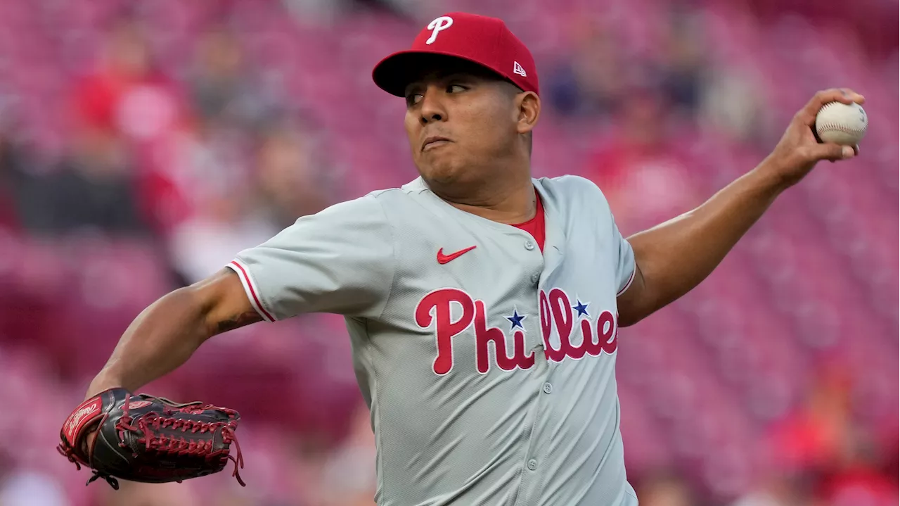 Suarez stretches scoreless streak to 22 innings as Phillies blank Reds