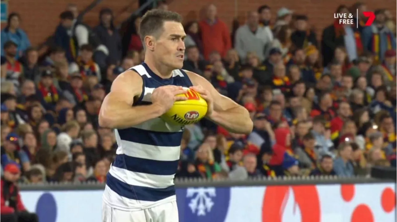 Geelong superstar Jeremy Cameron reveals why he squeezes the ball before kicking for goal