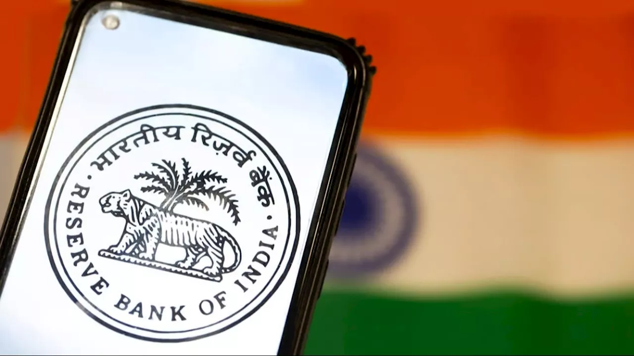 RBI का अब इस बैंक पर एक्‍शन... नहीं निकाल सकेंगे पैसे, ग्राहकों का क्‍या होगा?