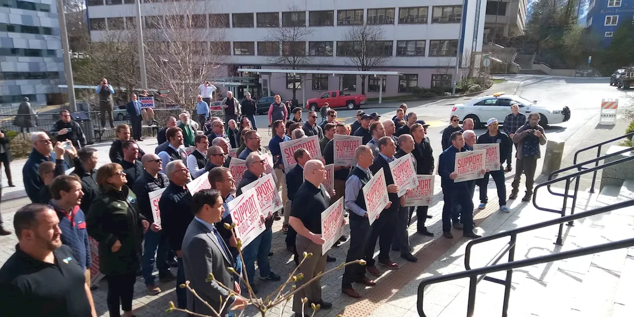 ‘Hear the bill’: Public safety employees protest as pension legislation continues to sit in House committee