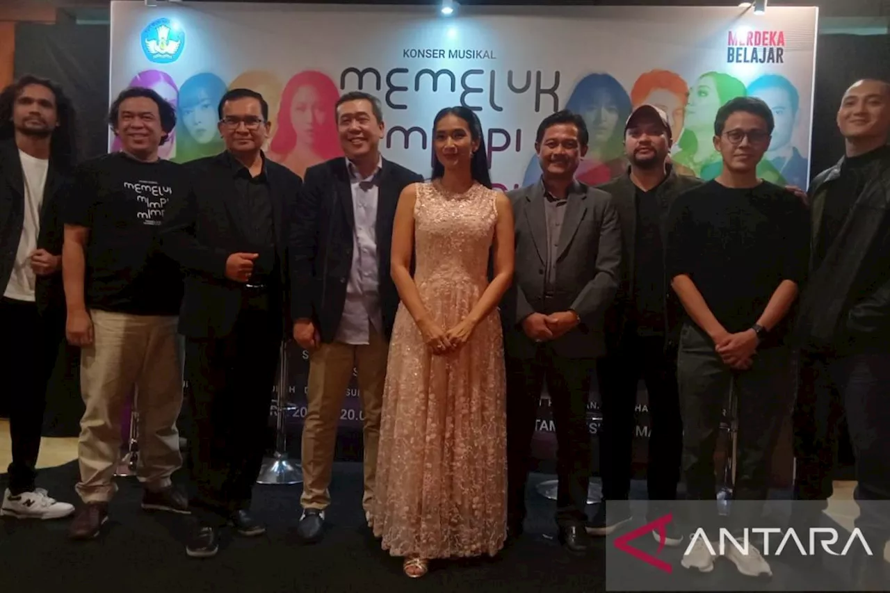 Kemendikbudristek menggelar konser musikal 'Memeluk Mimpi-Mimpi'