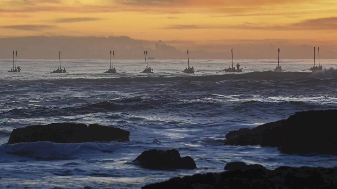 Australia and New Zealand honor their war dead with dawn services on Anzac Day