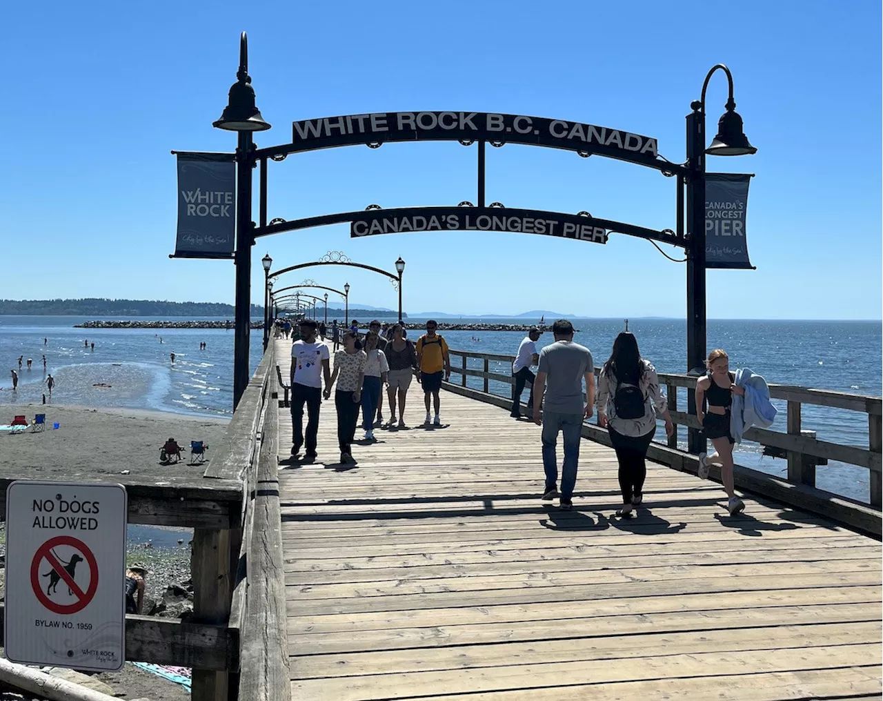 Man dies in second White Rock Pier stabbing this week