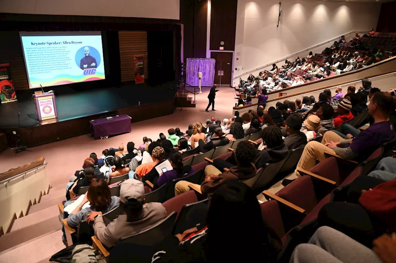 Black teen summit at Rolling Meadows H.S. cast spotlight on ‘beautiful diversity’ of School District 214