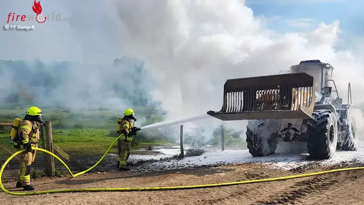 D: Brennender Radlader auf landwirtschaftlichem Anwesen in Bocholt