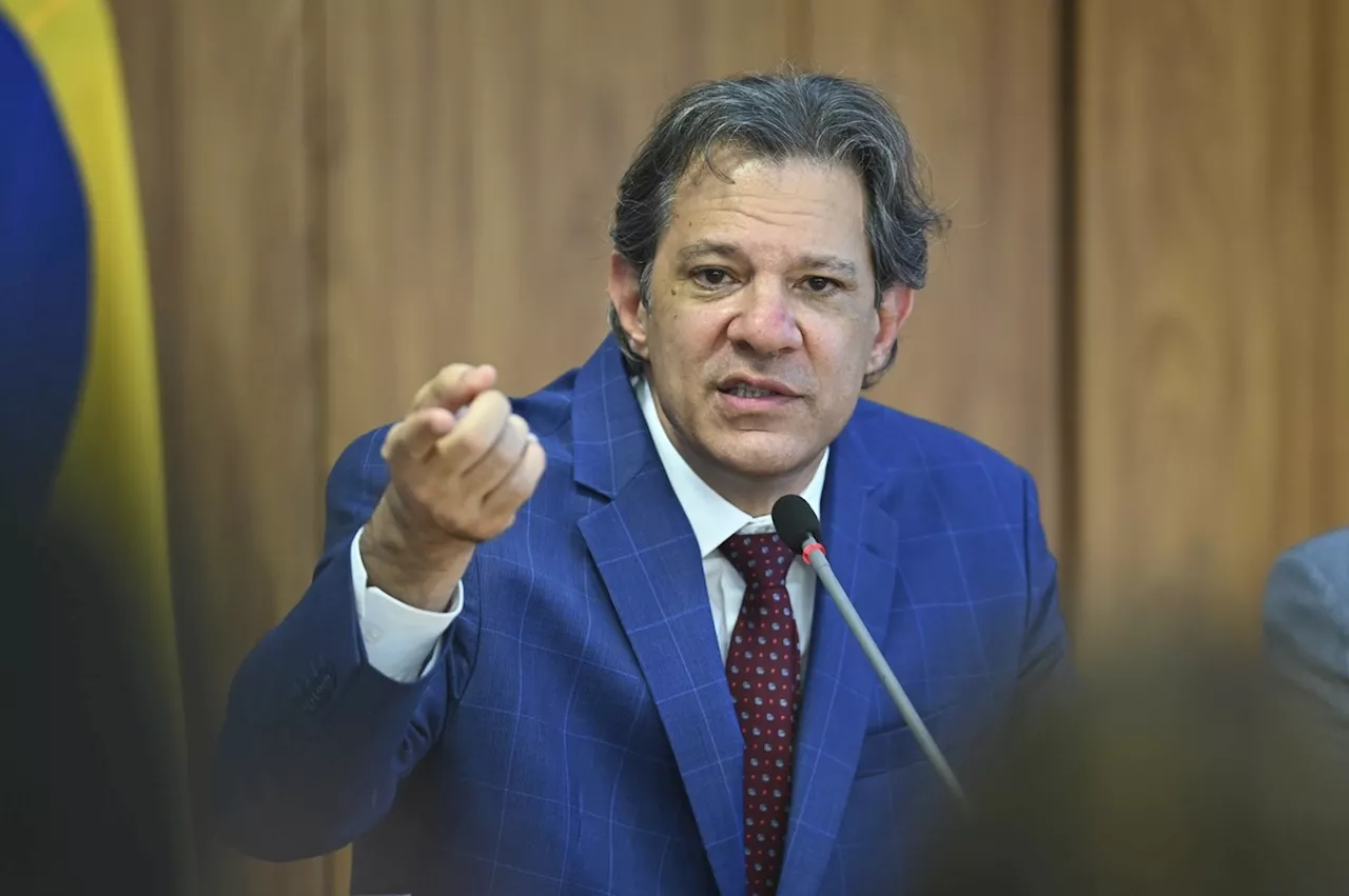 Haddad se encontra com senadores para tentar barrar PEC do Quinquênio