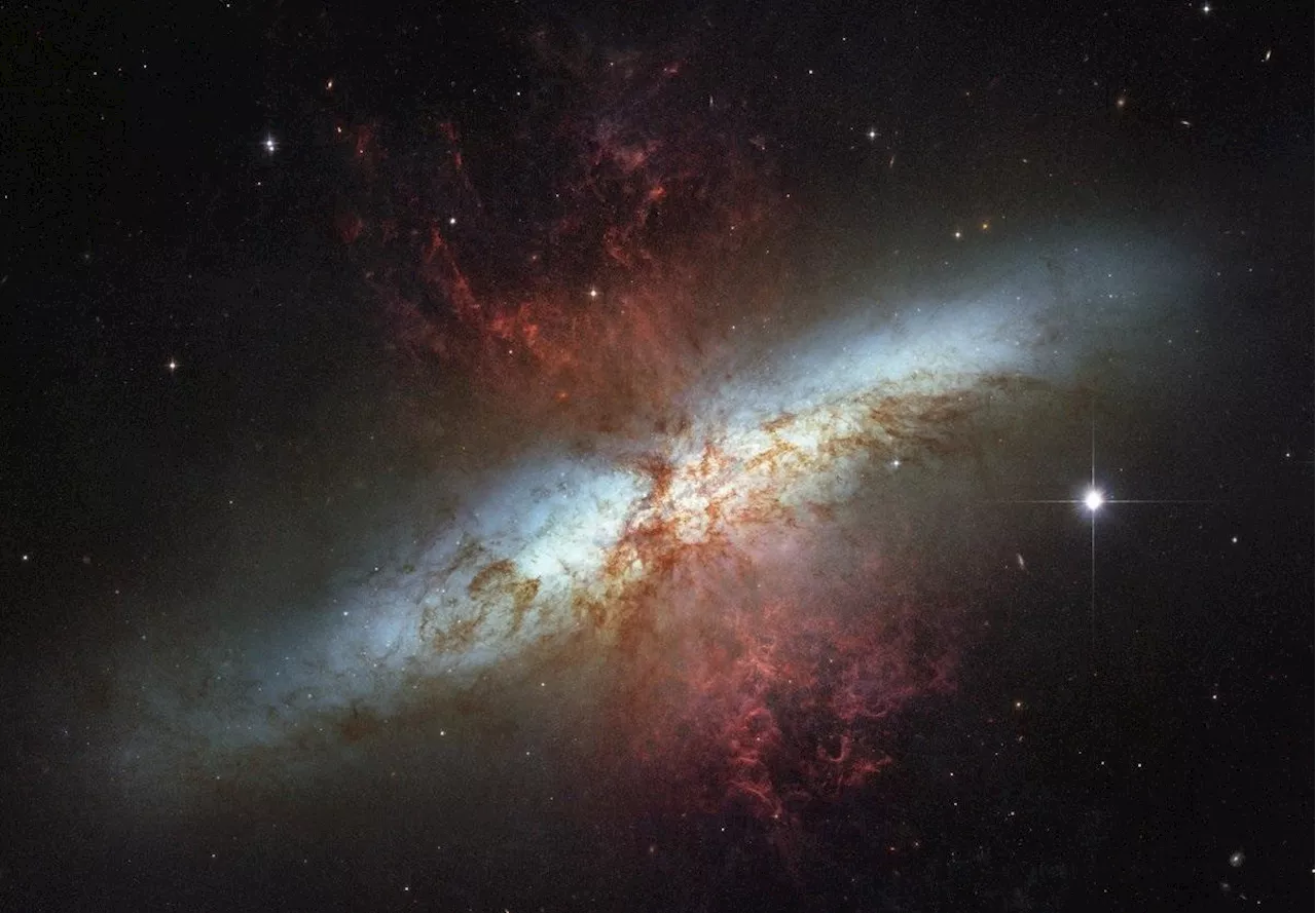Huge energetic flare from magnetic neutron star detected