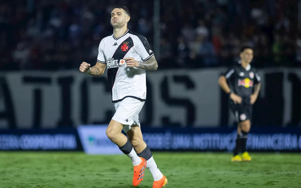 Sem pontaria: Vasco lidera estatísticas no Brasileirão, mas não consegue converter chances