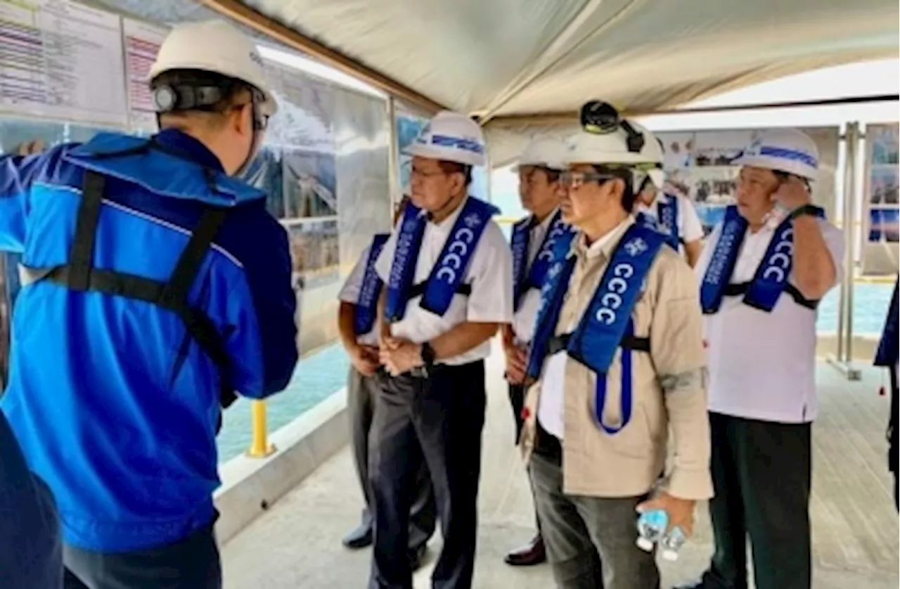 Sarawak transport minister, officers visit almost completed methanol plant in Bintulu