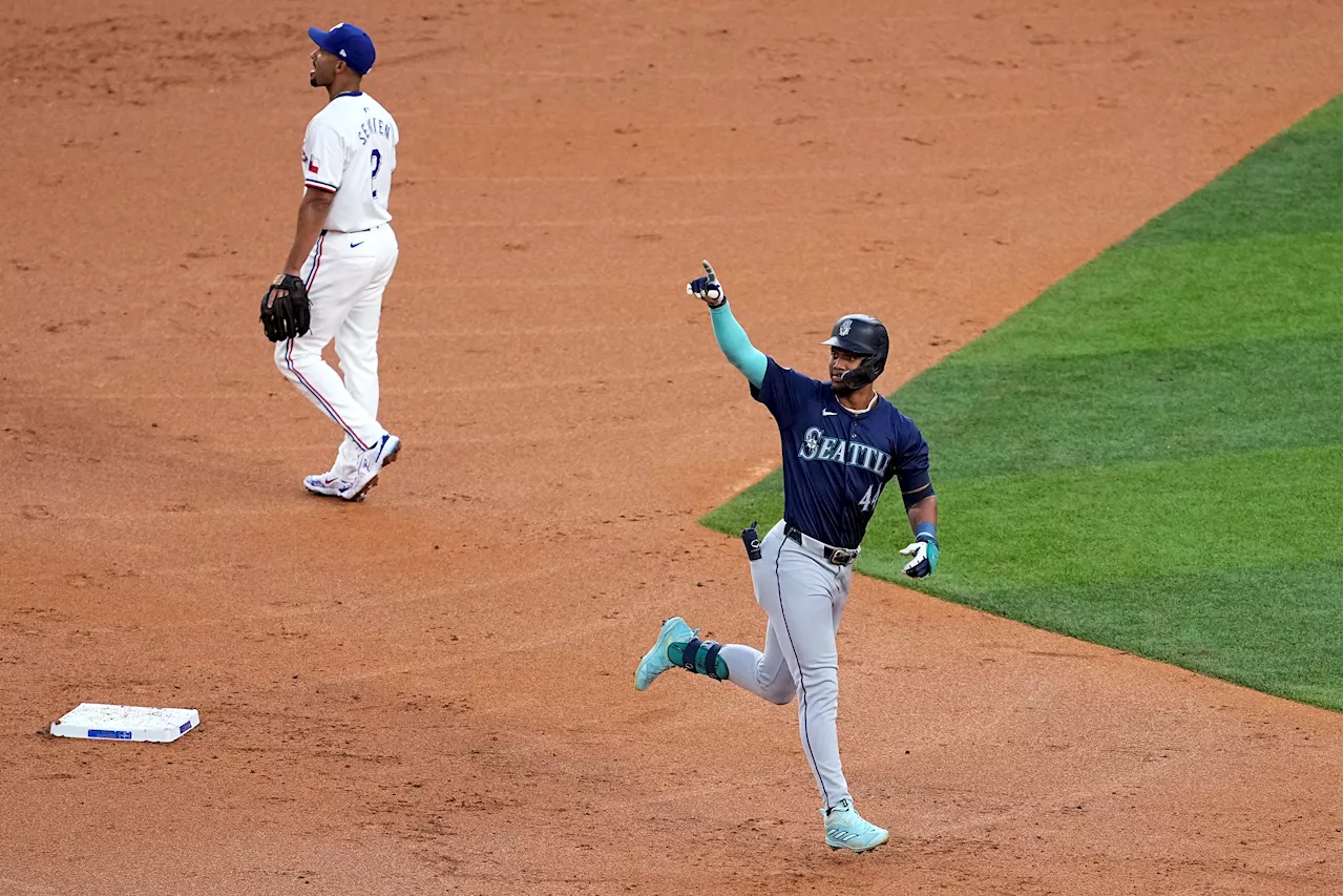 Mariners beat Rangers, knocking the World Series champions out of first place