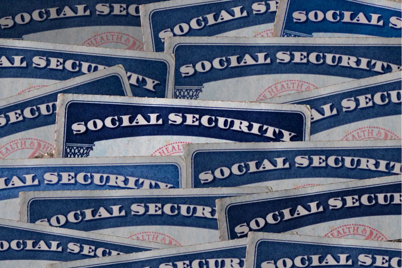 Social Security Cuts Backed for Some Americans